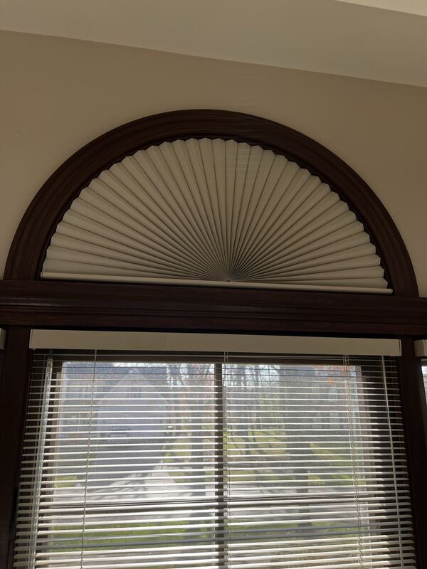 Hunter Douglas Applause Honeycomb Shade Specialty Arch.